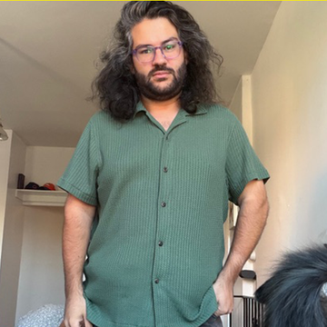 Side-by-side comparison of two photos showing mike armory before and after losing weight Side-by-side comparison of two photos showing mike armory before and after losing weight